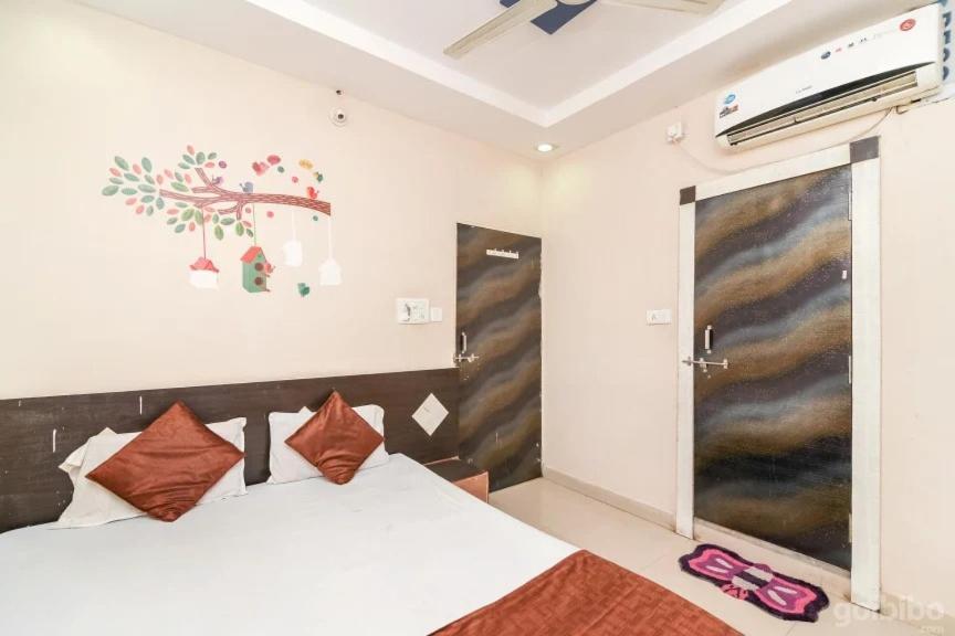 Hotel Rameshwaram Удджайн Екстер'єр фото